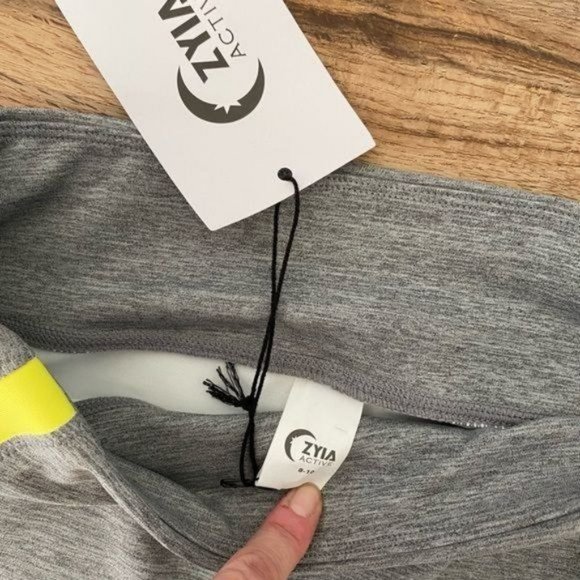 ZYIA ACTIVE Light n Luxe High Rise 7/8 24” leggings Grey Neon tape Size M NWT - Picture 7 of 12